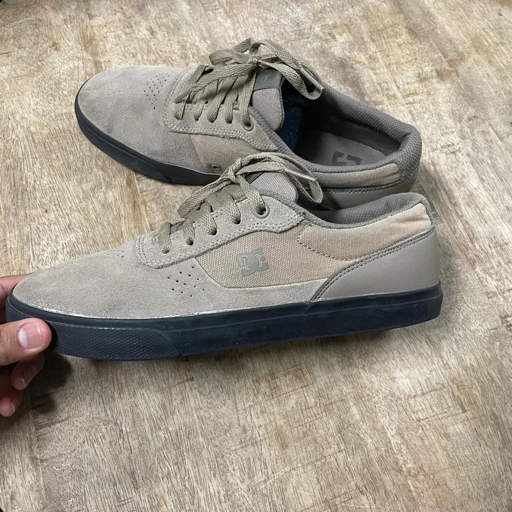 DC Shoes - Picture 4 of 7